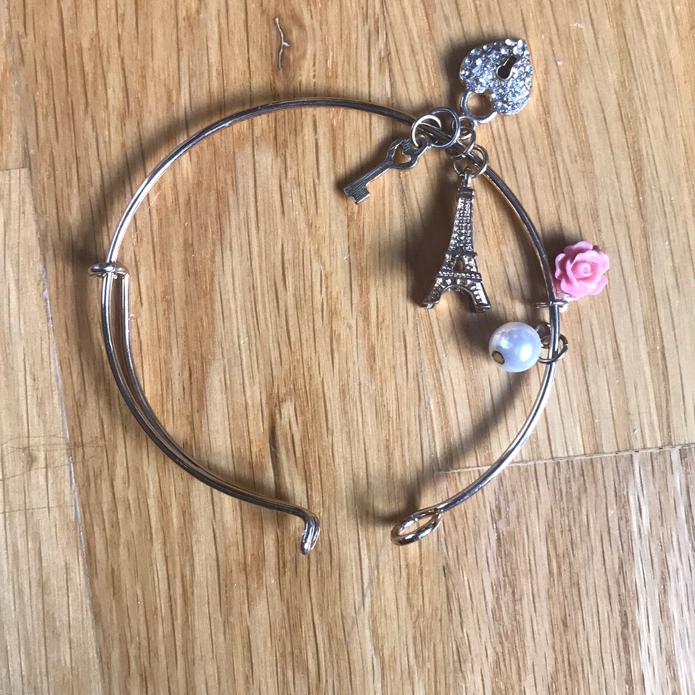 Charm bracelet